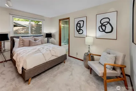 910 6th Place S Kirkland WA 98033