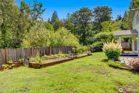 910 6th Place S Kirkland WA 98033