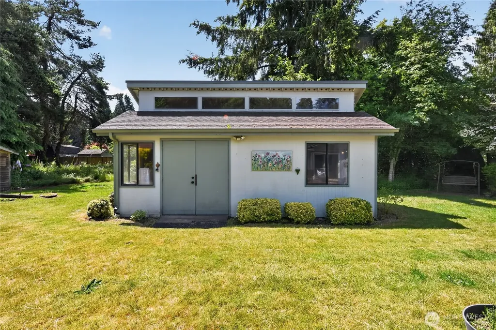 4722 Edgeworth Drive SE Olympia WA 98501