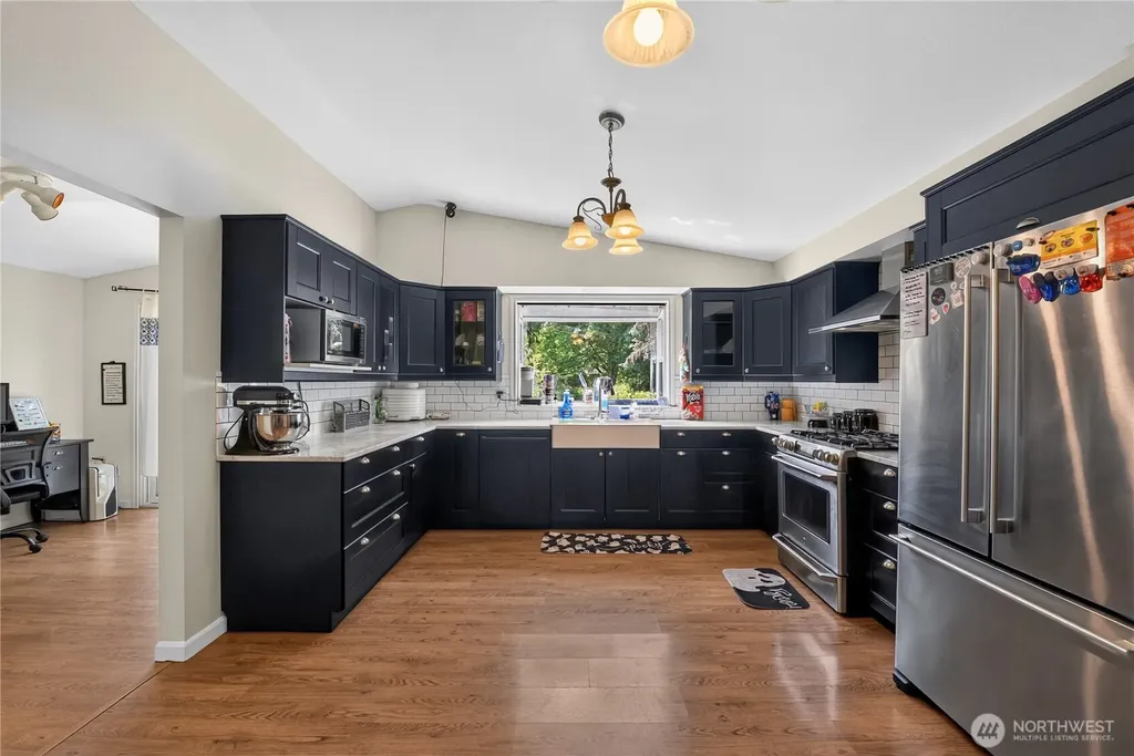 4722 Edgeworth Drive SE Olympia WA 98501