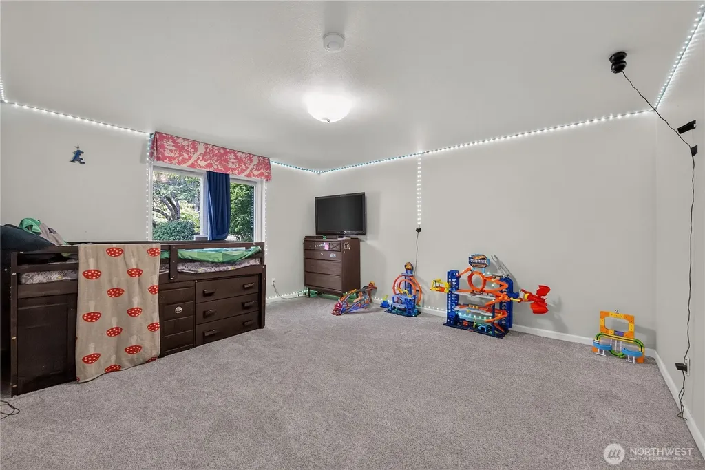 4722 Edgeworth Drive SE Olympia WA 98501