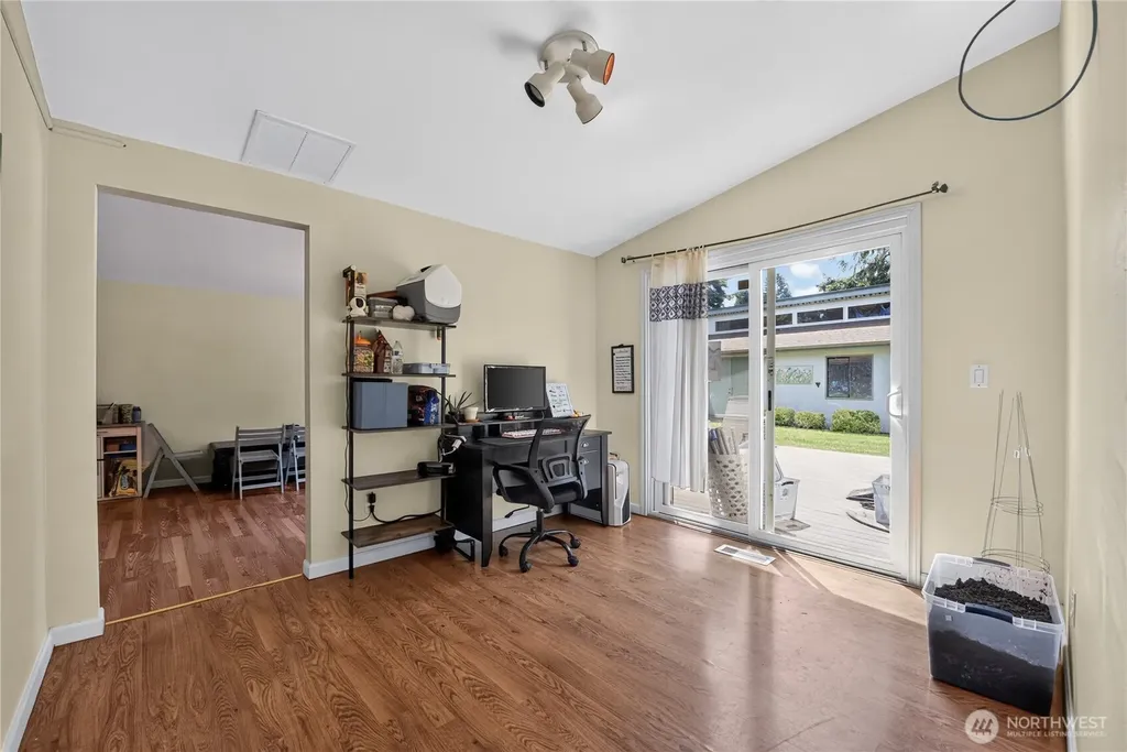4722 Edgeworth Drive SE Olympia WA 98501