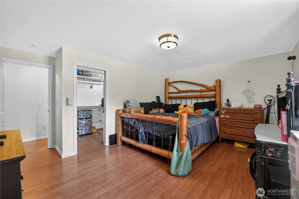 4722 Edgeworth Drive SE Olympia WA 98501