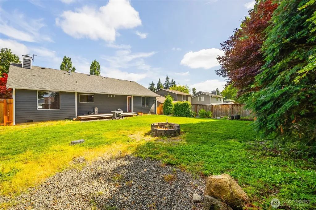 21815 SE 271st Street Maple Valley WA 98038