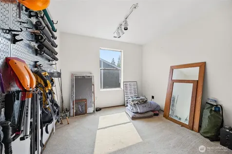 21815 SE 271st Street Maple Valley WA 98038