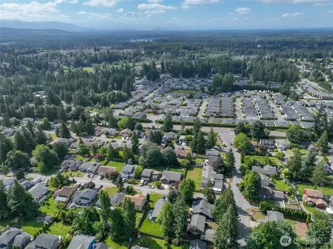 21815 SE 271st Street Maple Valley WA 98038