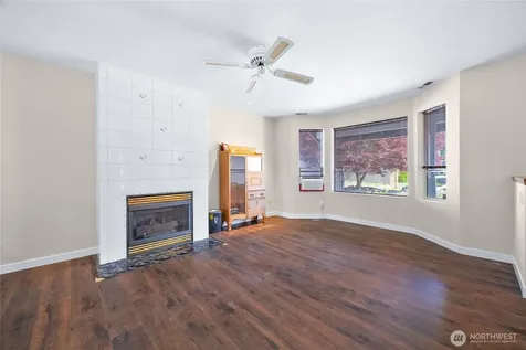 21815 SE 271st Street Maple Valley WA 98038