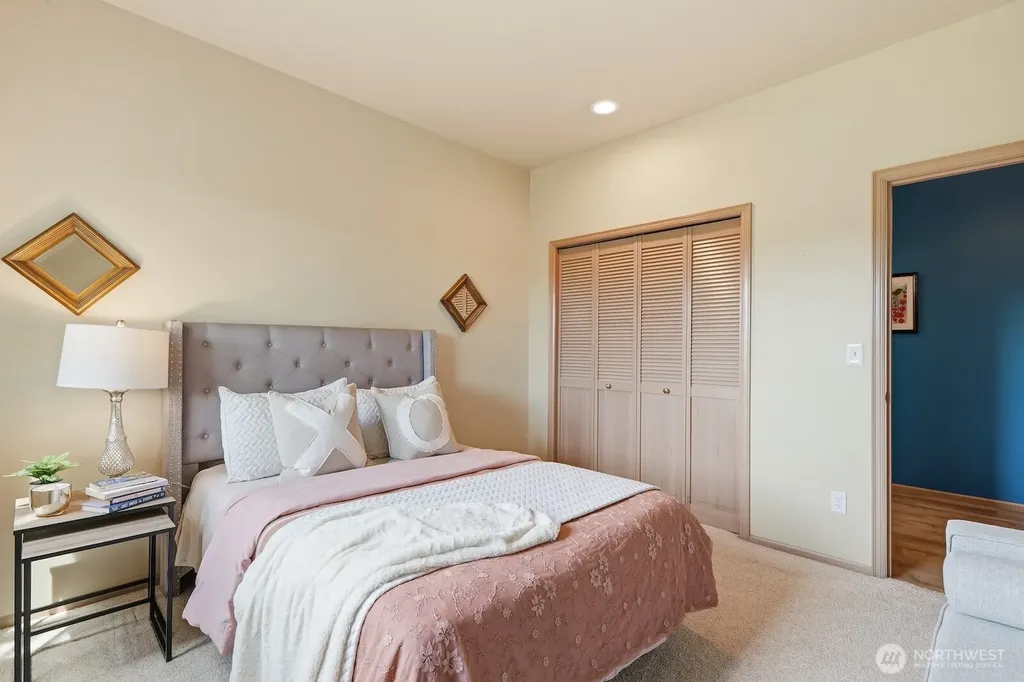 11924 59th Avenue W Mukilteo WA 98275