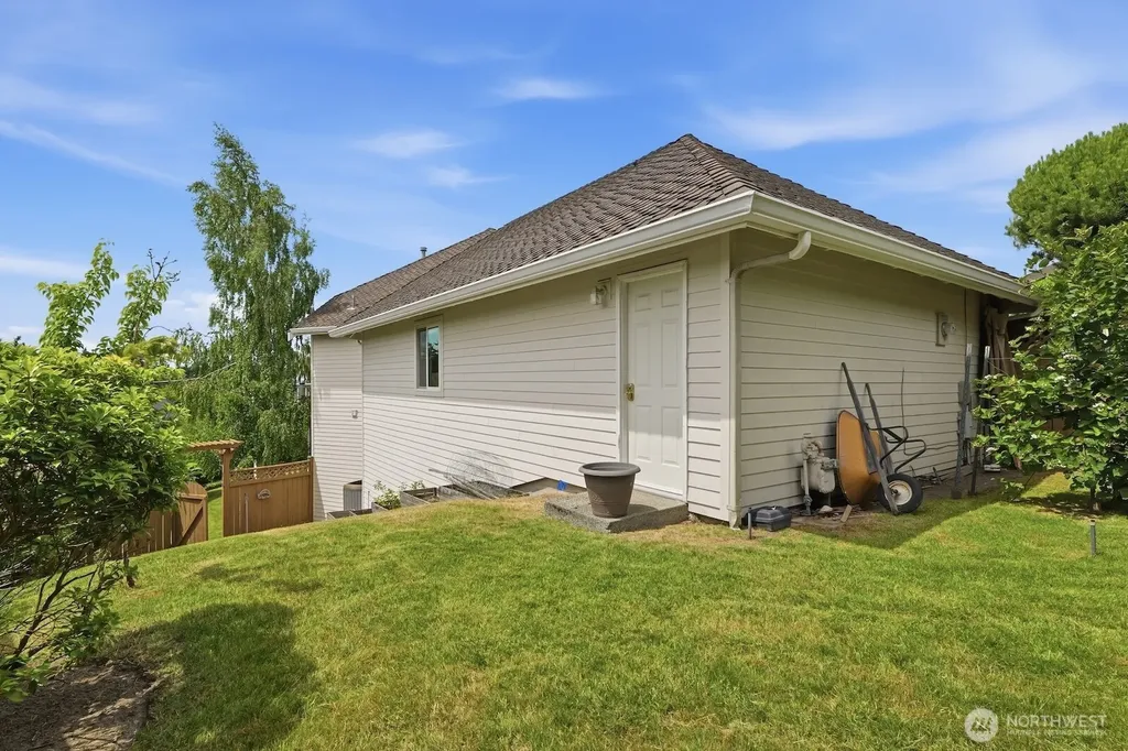 11924 59th Avenue W Mukilteo WA 98275