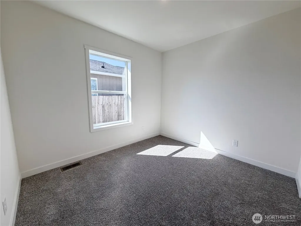 4565 Windemere Street Longview WA 98632