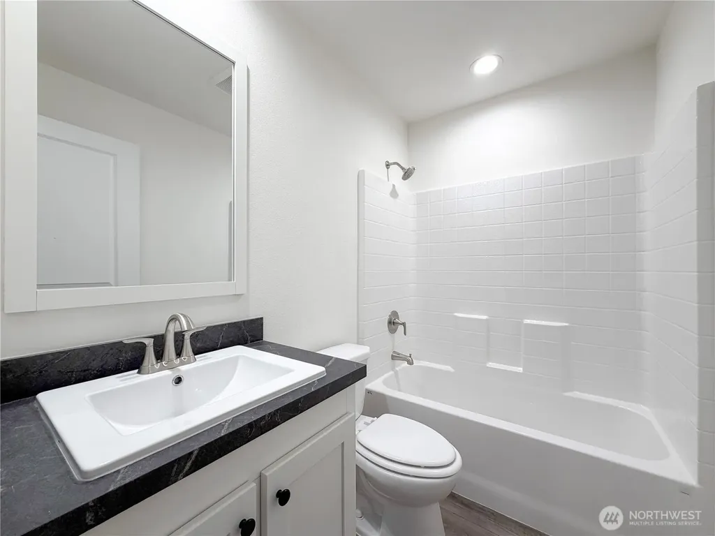 4565 Windemere Street Longview WA 98632