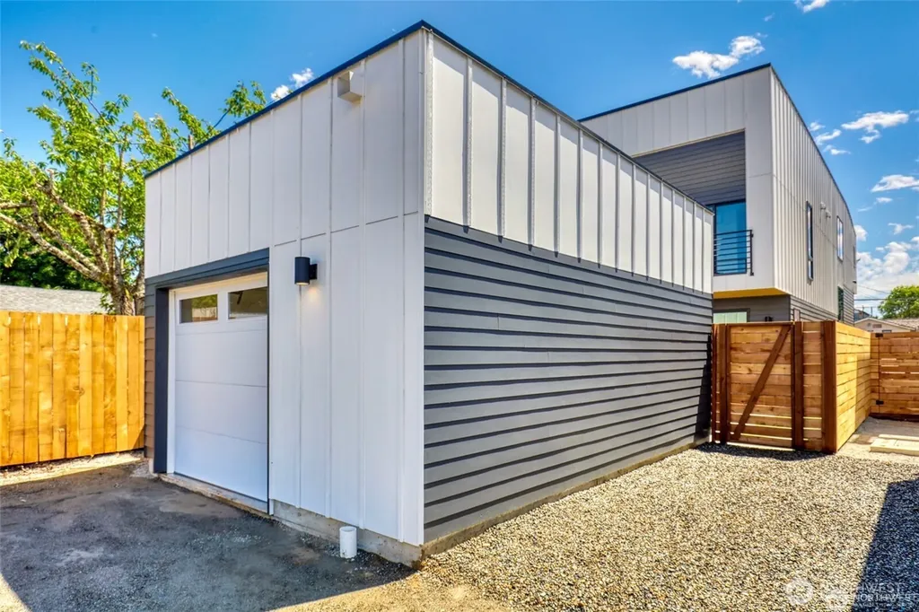 5725 N 48th Street Tacoma WA 98407