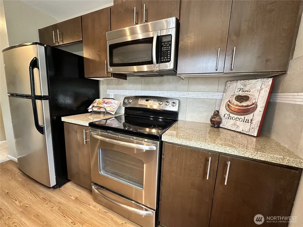 21048 40th Place S Seatac WA 98198