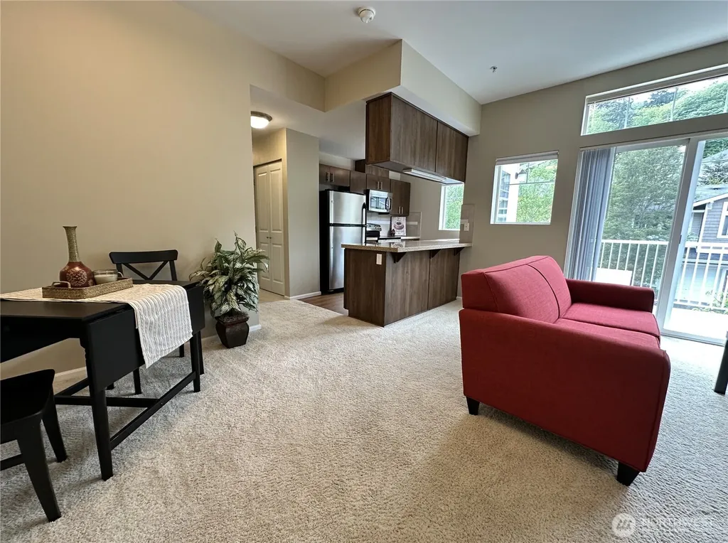 21048 40th Place S Seatac WA 98198