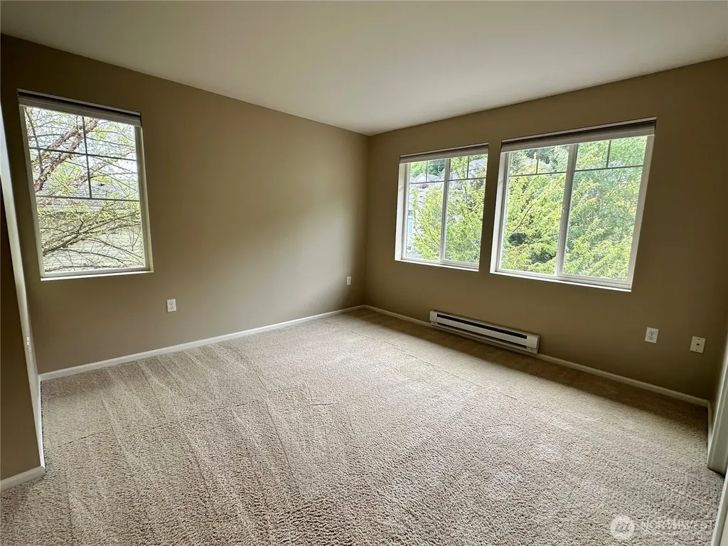 21048 40th Place S Seatac WA 98198