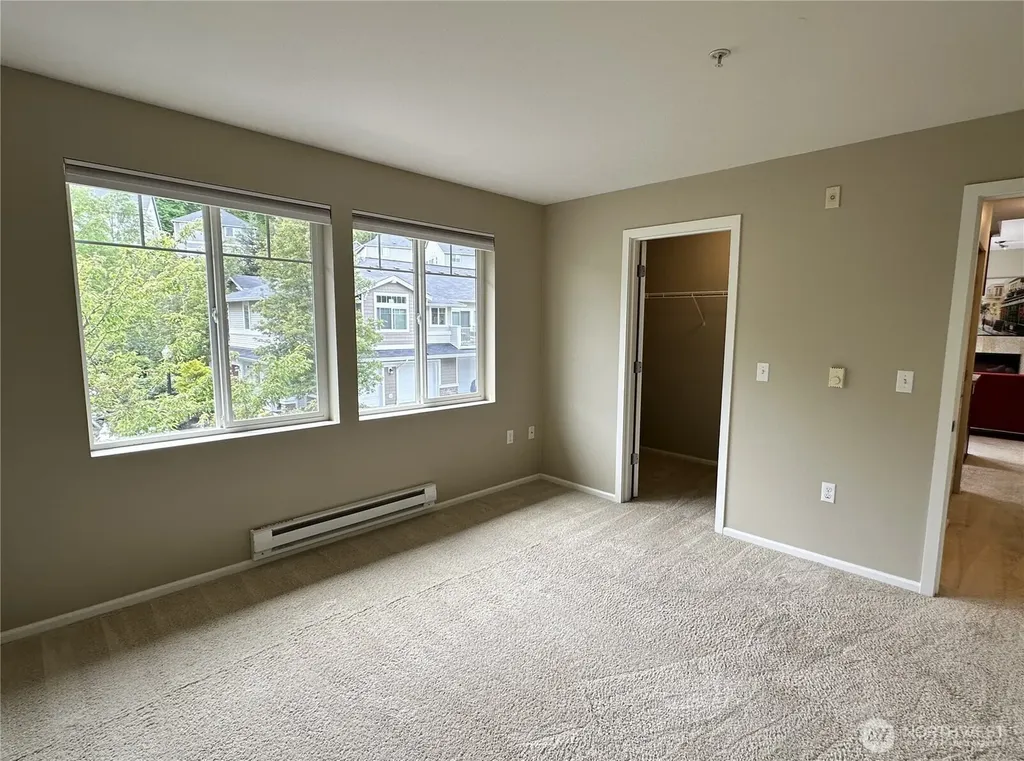 21048 40th Place S Seatac WA 98198