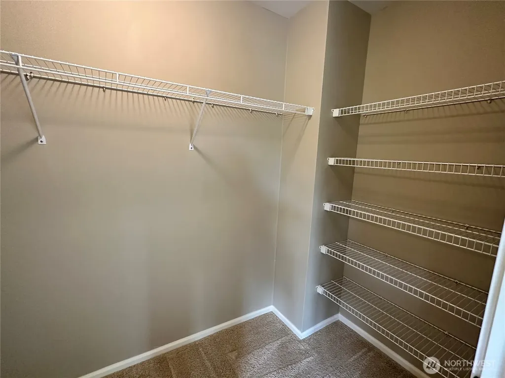 21048 40th Place S Seatac WA 98198