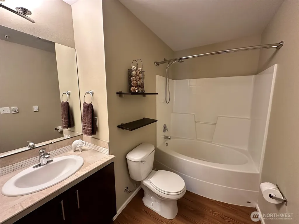 21048 40th Place S Seatac WA 98198