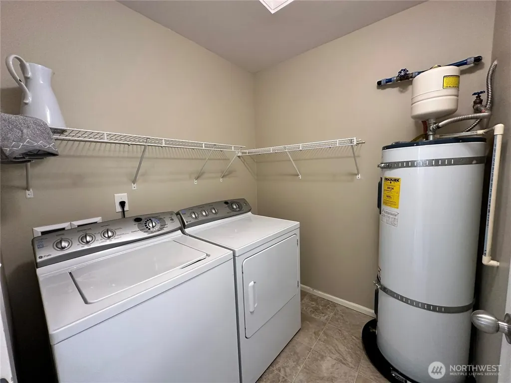 21048 40th Place S Seatac WA 98198