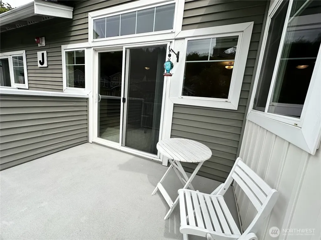 21048 40th Place S Seatac WA 98198