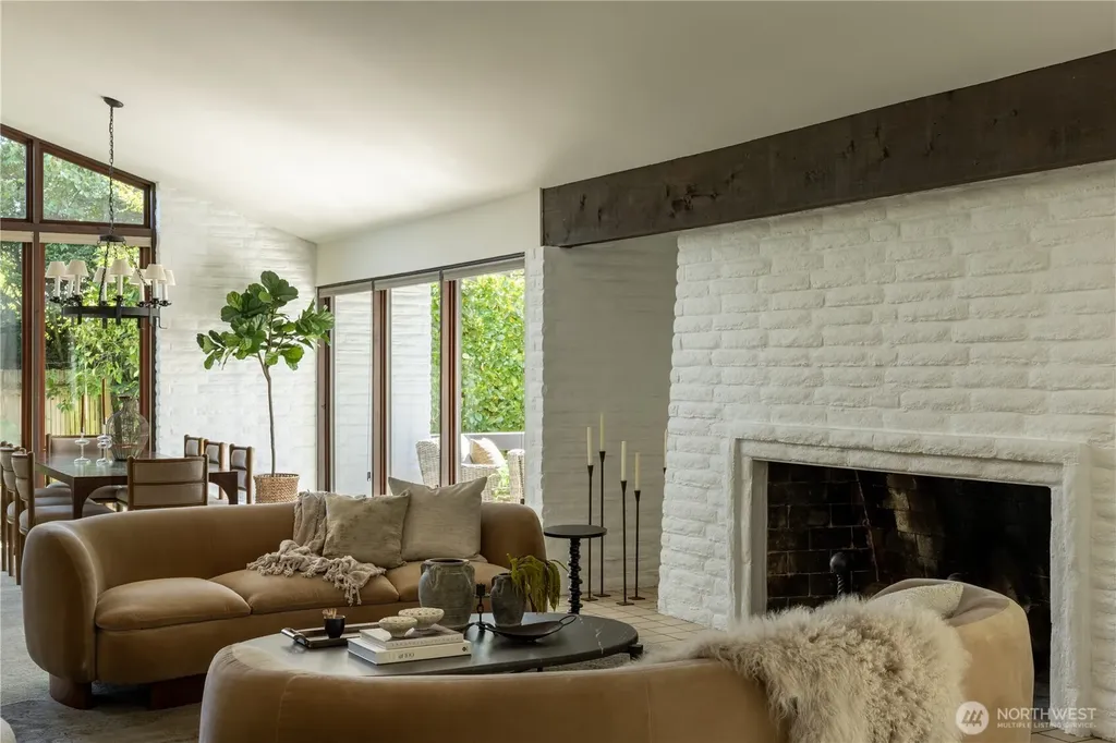 3853 81st Avenue SE Mercer Island WA 98040