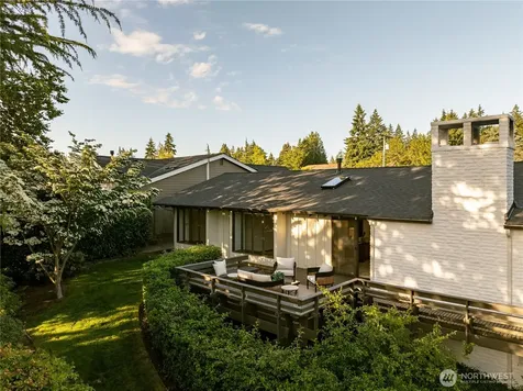 3853 81st Avenue SE Mercer Island WA 98040