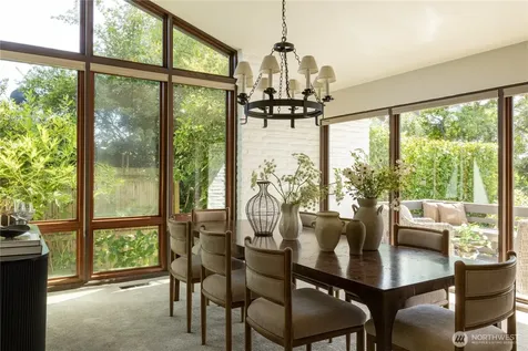 3853 81st Avenue SE Mercer Island WA 98040