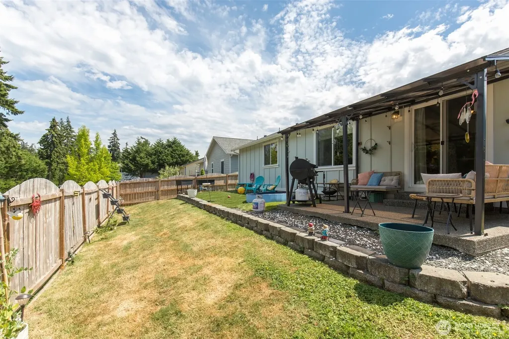 1937 Village Circle Port Angeles WA 98362