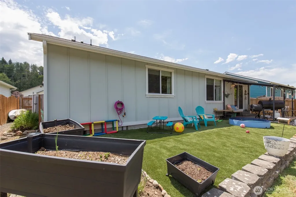 1937 Village Circle Port Angeles WA 98362