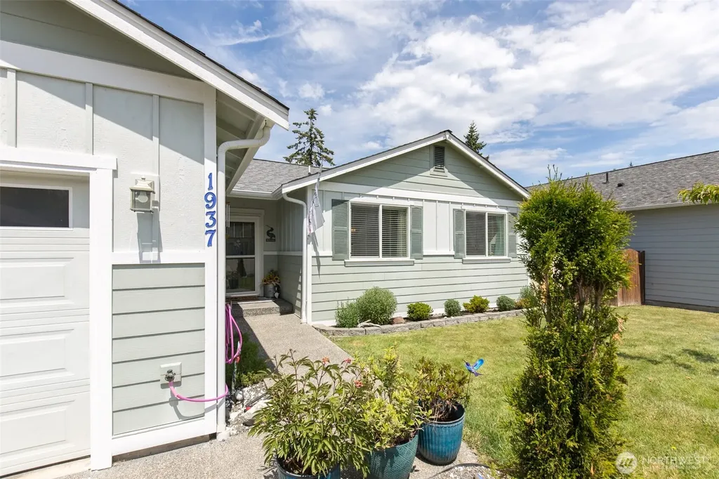 1937 Village Circle Port Angeles WA 98362