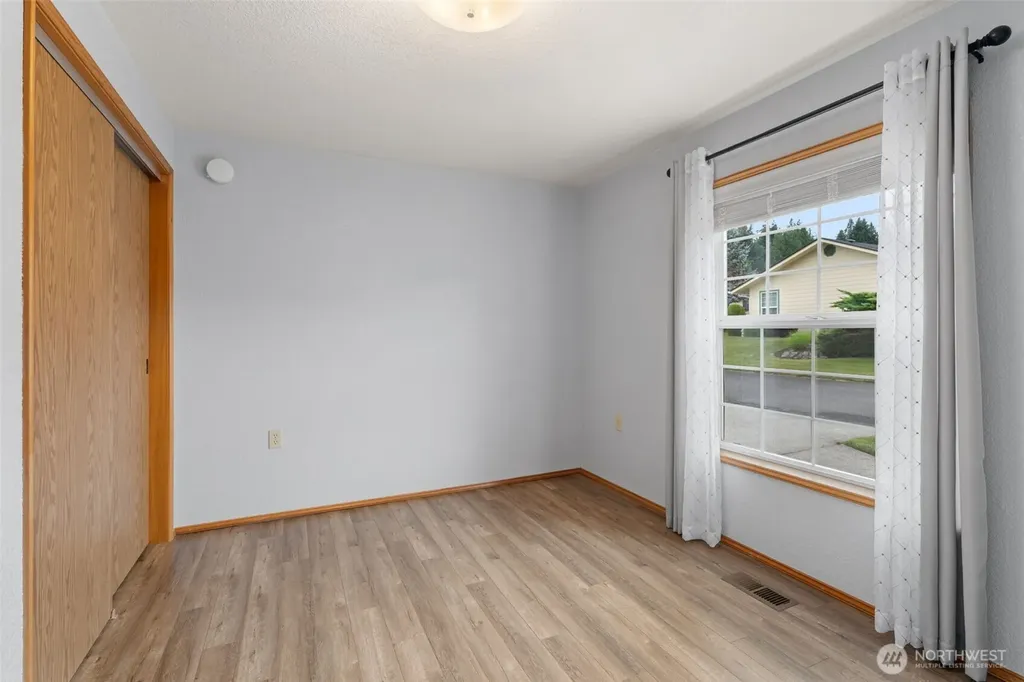 1182 Emerson Lane Centralia WA 98531