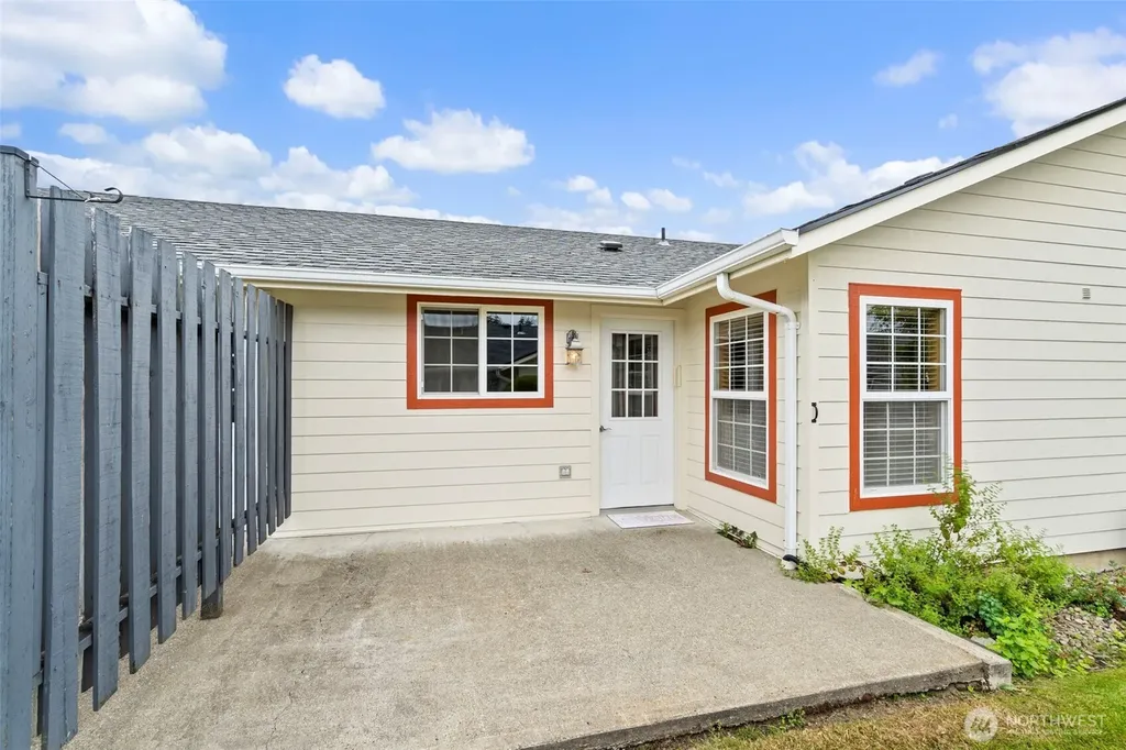 1182 Emerson Lane Centralia WA 98531