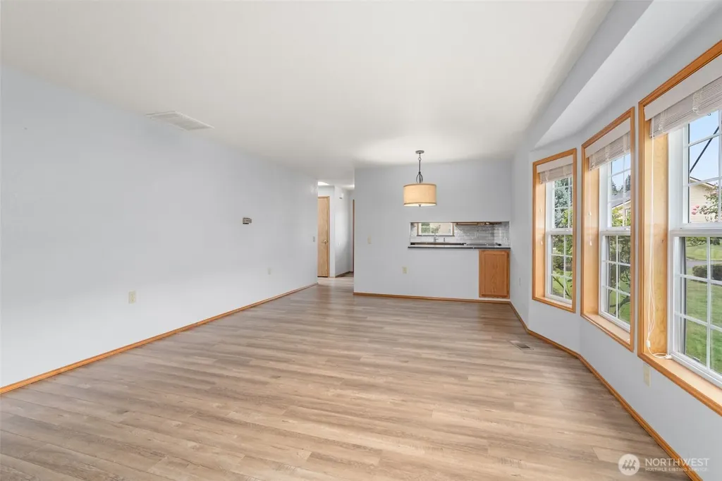 1182 Emerson Lane Centralia WA 98531