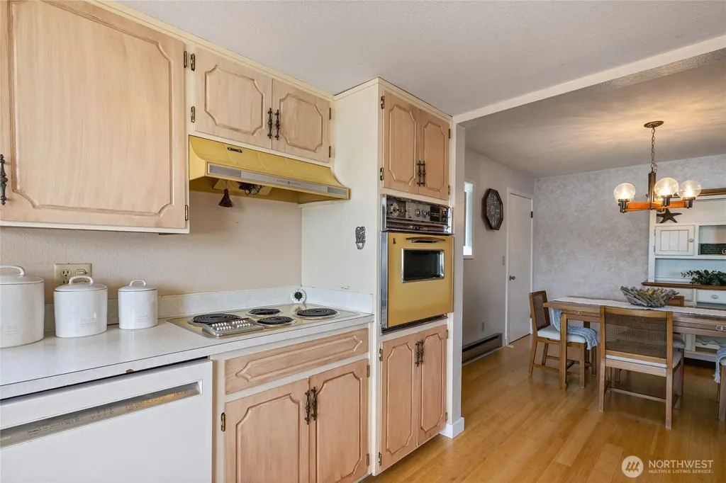 3740 E State Route 302 Belfair WA 98528