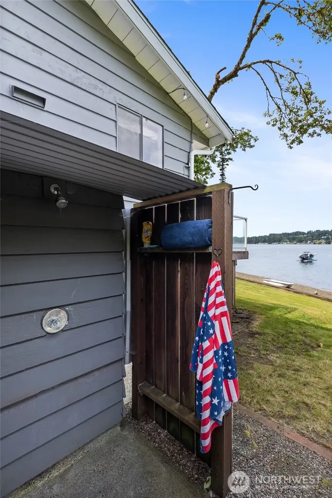 3740 E State Route 302 Belfair WA 98528