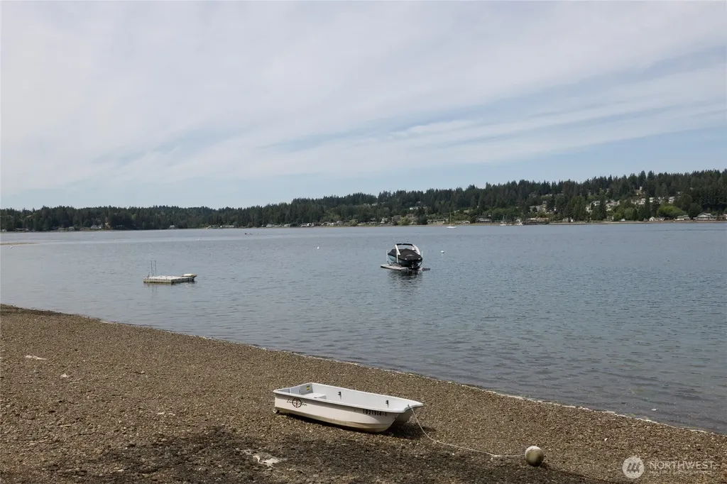 3740 E State Route 302 Belfair WA 98528