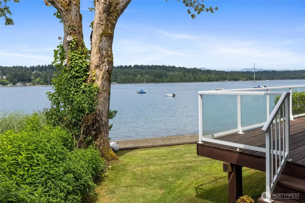 3740 E State Route 302 Belfair WA 98528