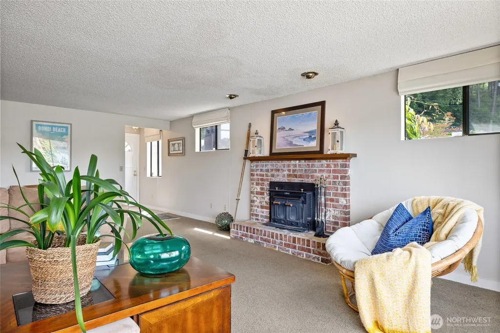3740 E State Route 302 Belfair WA 98528