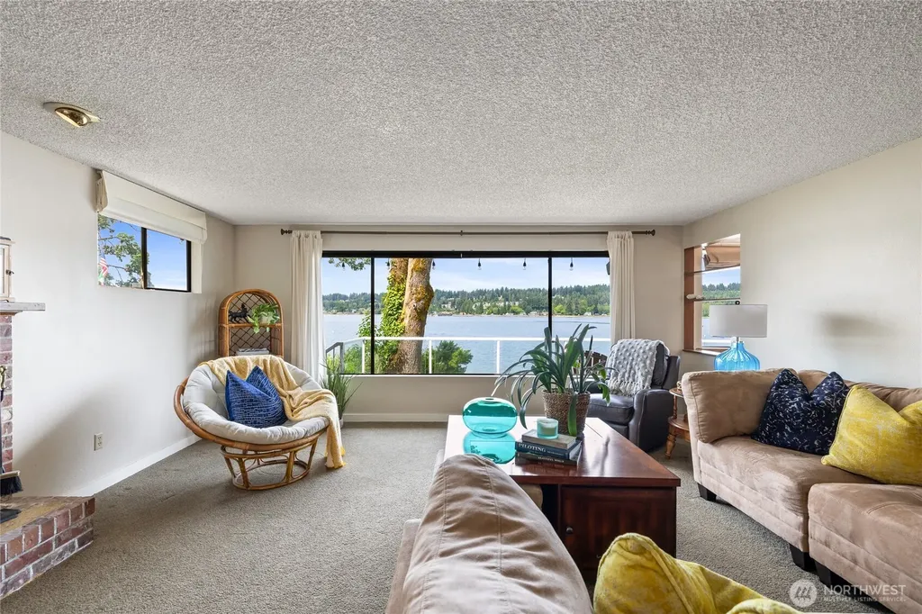 3740 E State Route 302 Belfair WA 98528