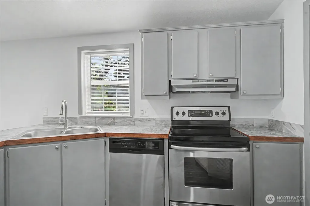 18518 Road 8.5 SE Warden WA 98857