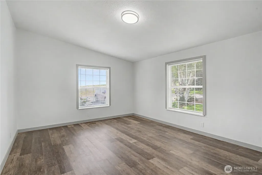 18518 Road 8.5 SE Warden WA 98857