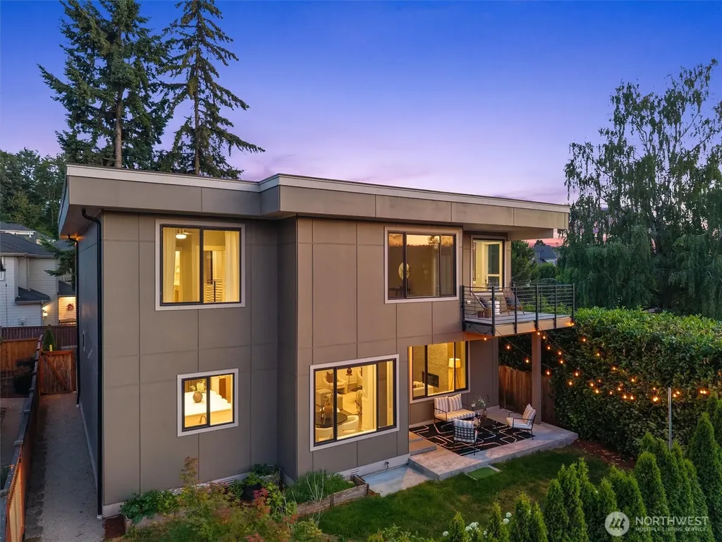 3919 Meadow Avenue N Renton WA 98056