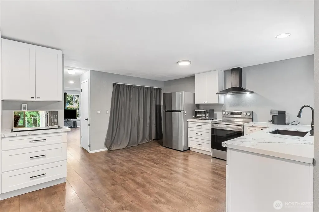 32512 2nd Place S Federal Way WA 98003