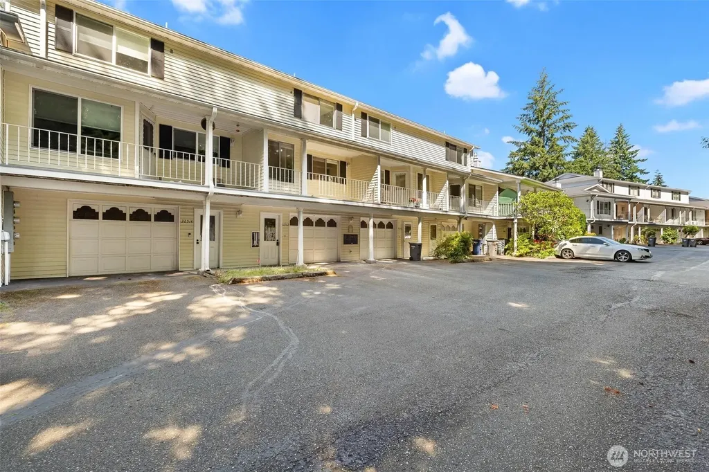 32512 2nd Place S Federal Way WA 98003