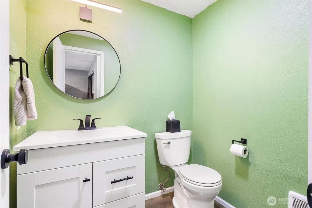 32512 2nd Place S Federal Way WA 98003