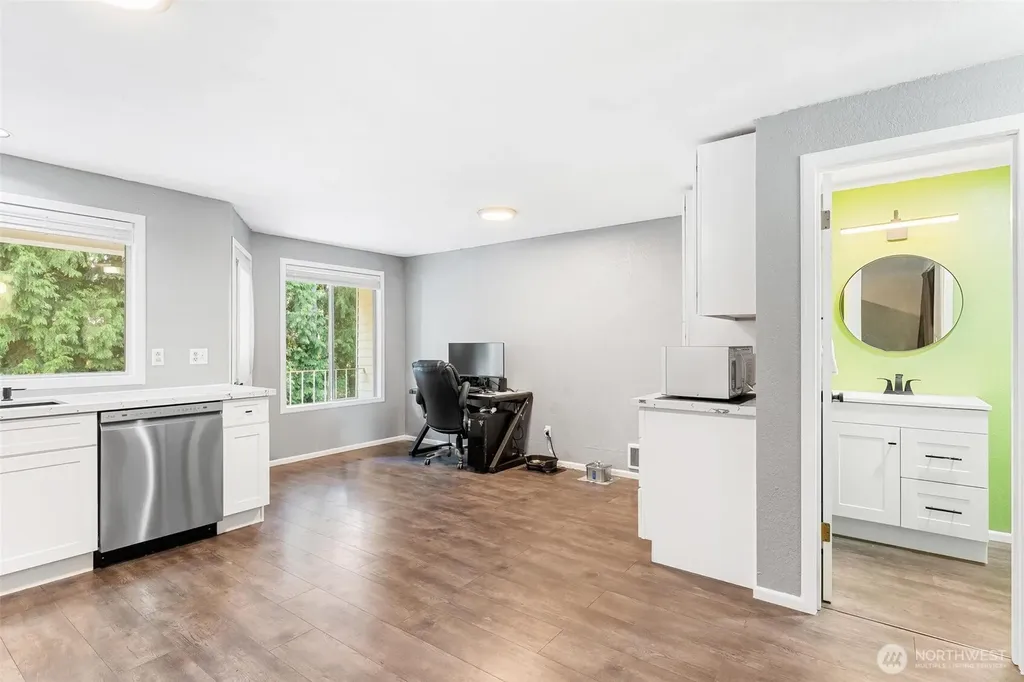 32512 2nd Place S Federal Way WA 98003