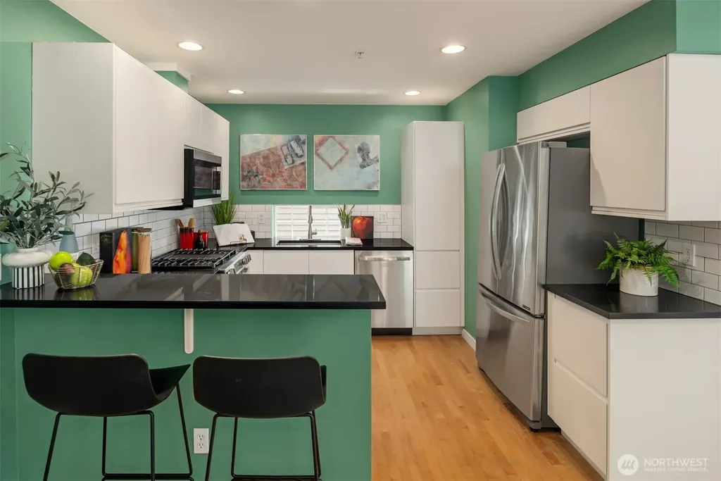 3302 W Government Way Seattle WA 98199