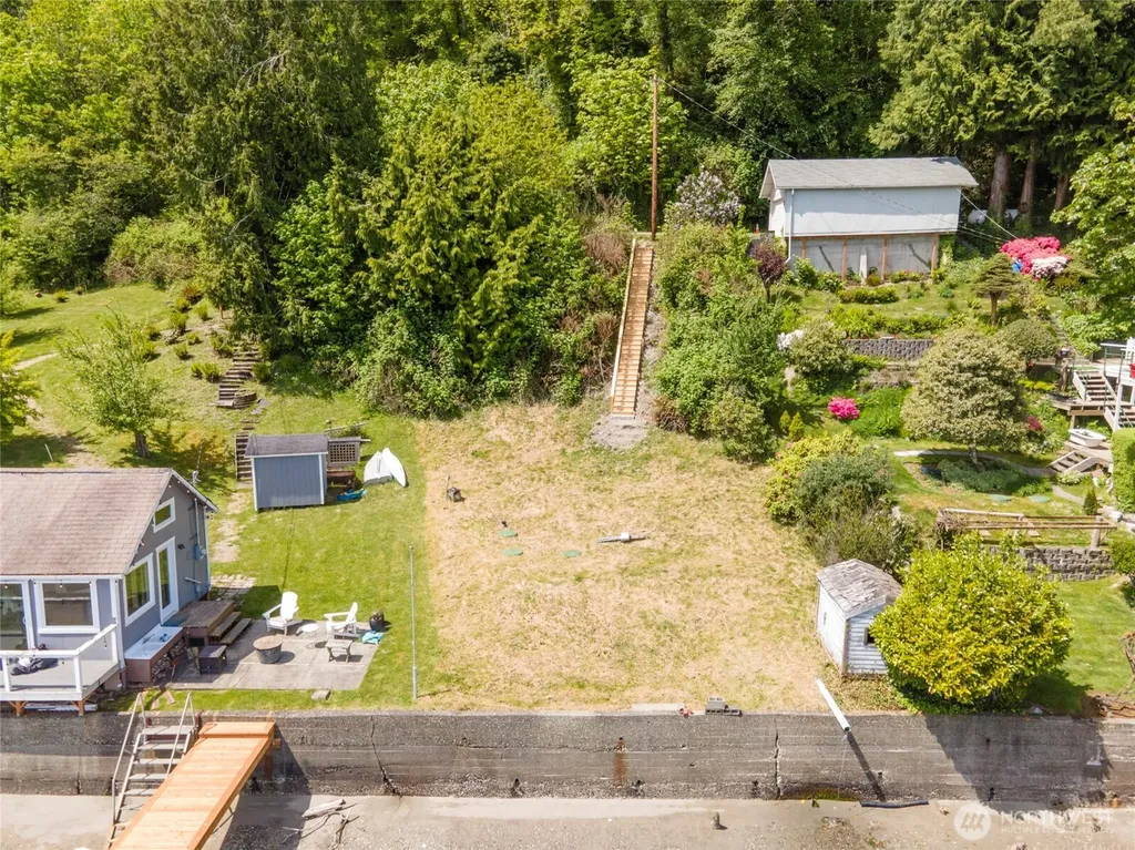 1227 Maplewood Beach Drive NW Gig Harbor WA 98332
