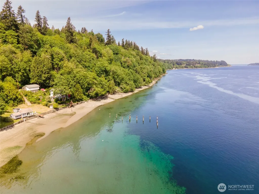 1227 Maplewood Beach Drive NW Gig Harbor WA 98332