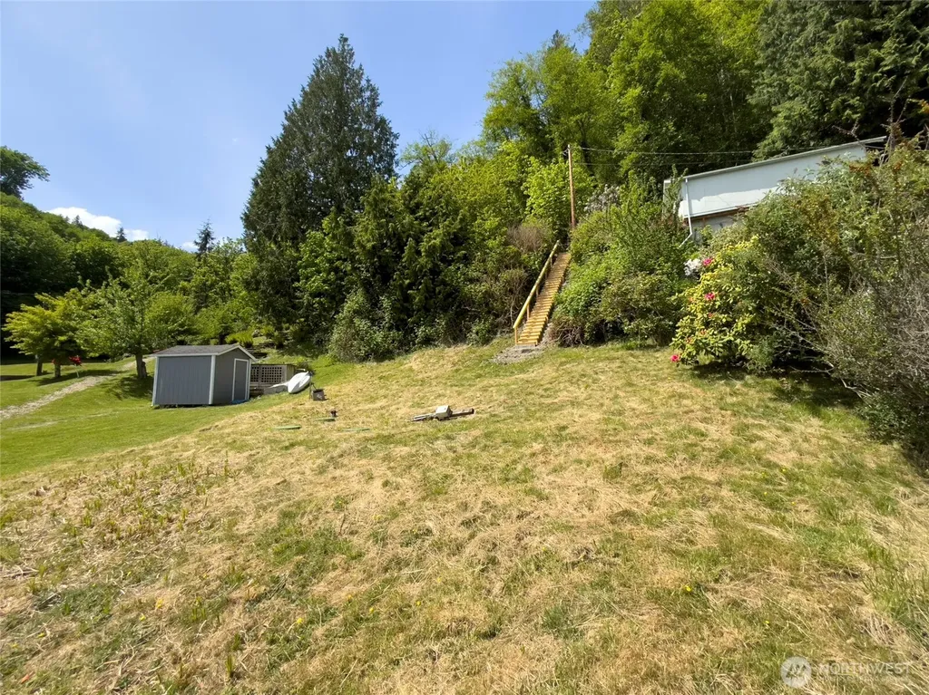 1227 Maplewood Beach Drive NW Gig Harbor WA 98332